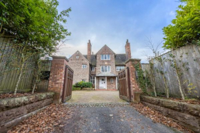 The Coach House - Grade 2 Listed